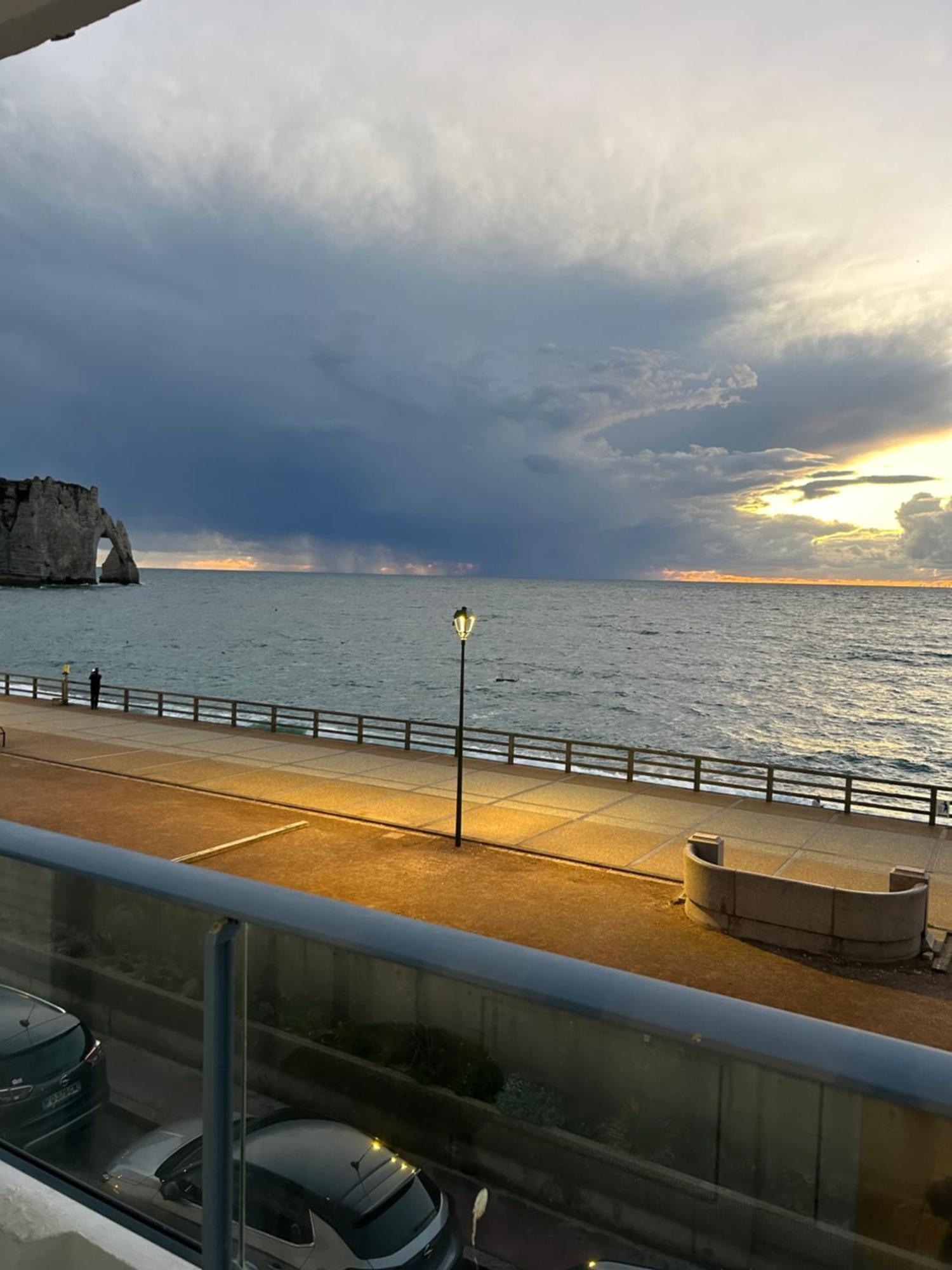 Villa Des Peintres Étretat Exterior foto